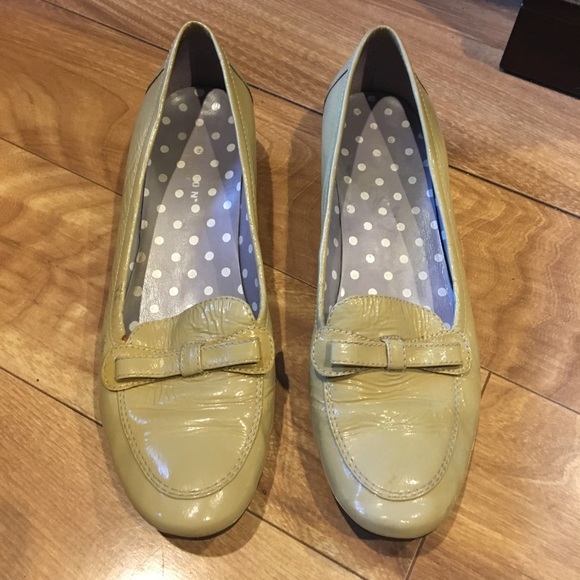 Kenneth Cole Reaction flats - Picture 1 of 7